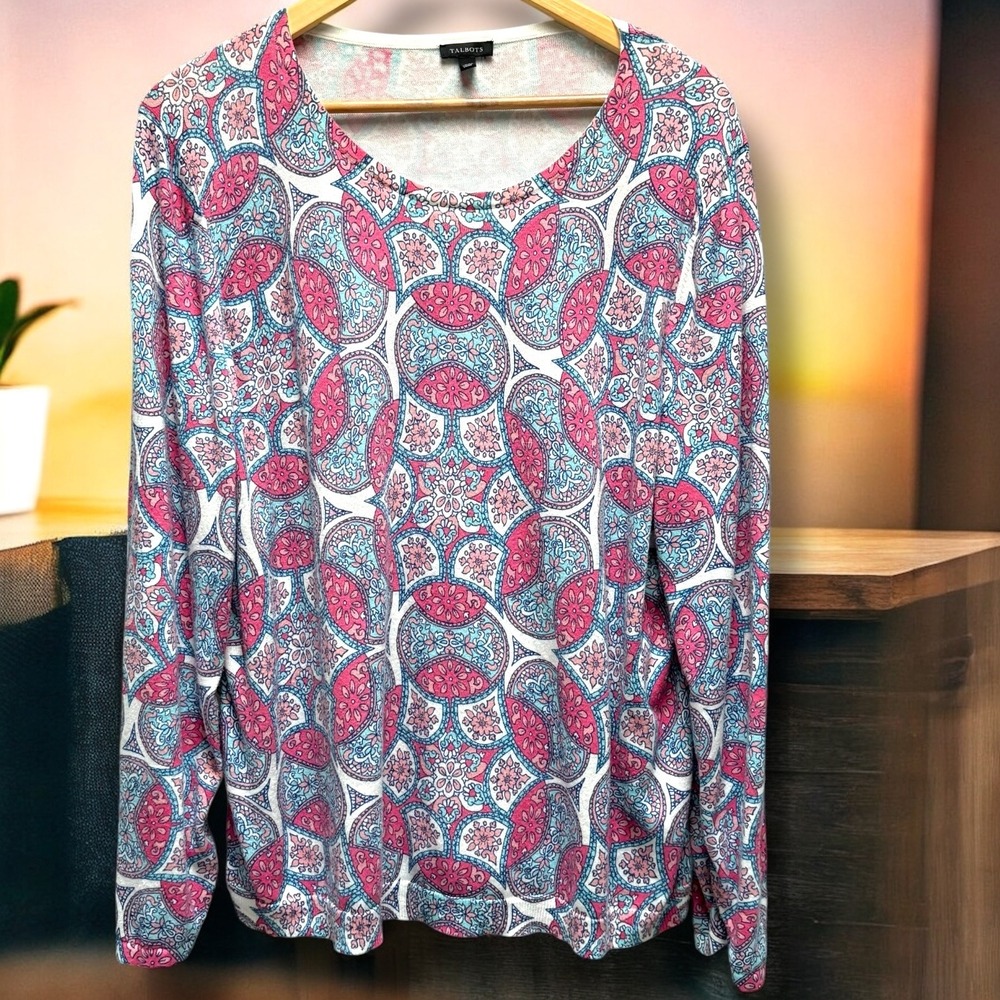 Talbots Women's Longsleeve Lightweight Knit Pink/Lavendar Paisley‎ Print Sweater